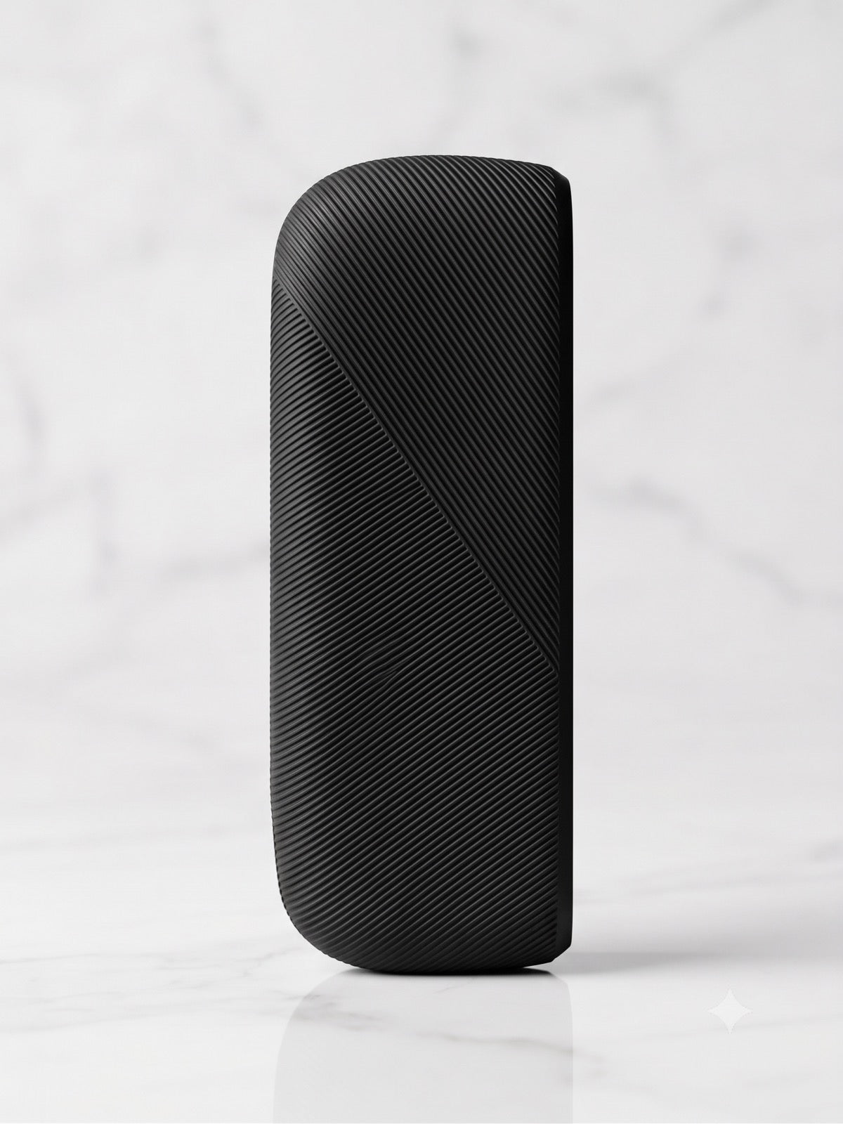Silicone case black compatible with Iqos iluma